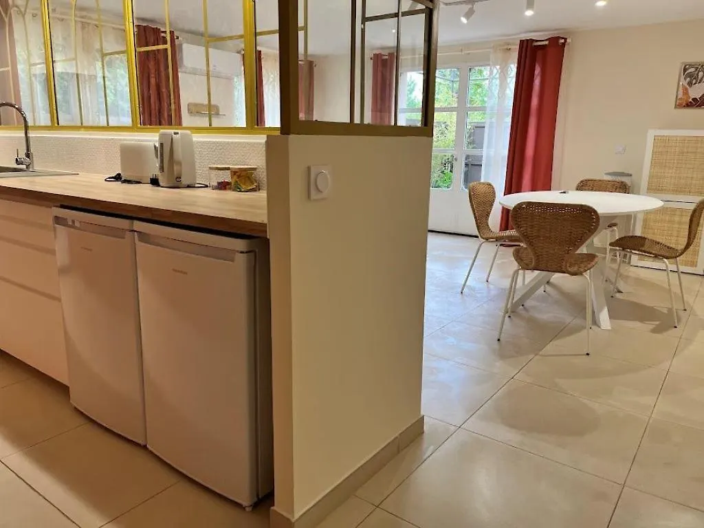 Appartamento La Provence Avec Piscine Privative En Campagne Pernes-les-Fontaines 0*,